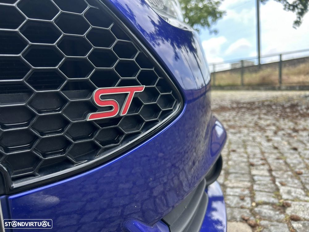 Ford Fiesta 1.6 EcoBoost ST - 26