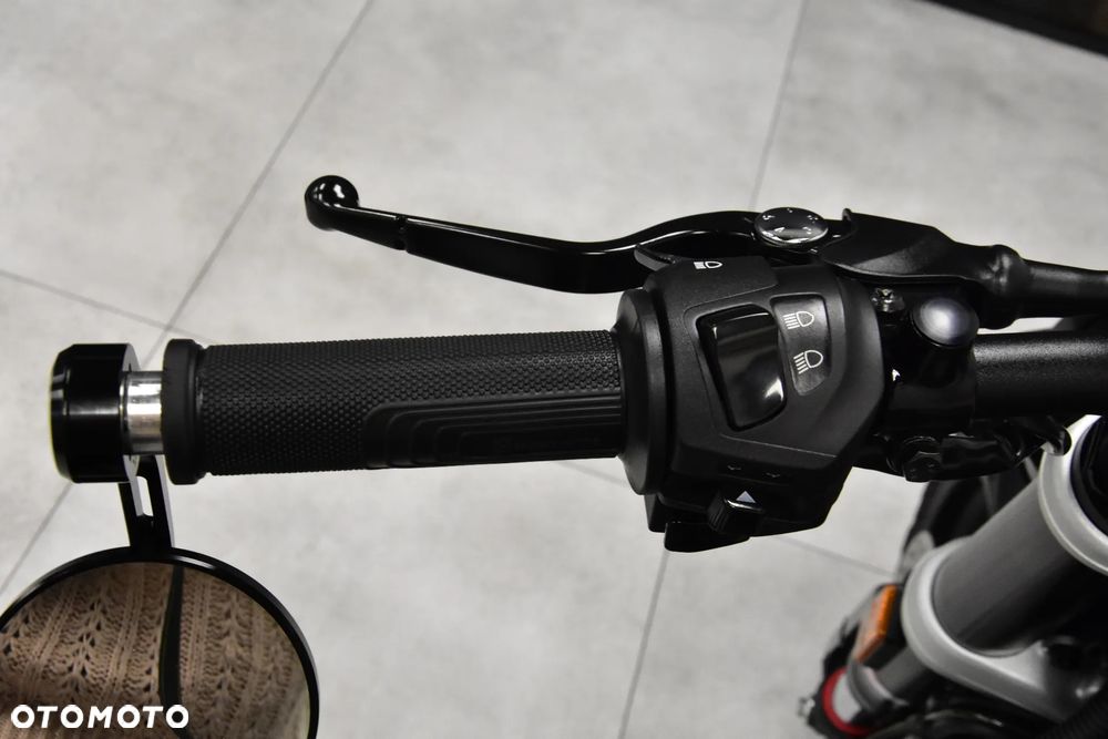 Husqvarna Svartpilen - 17