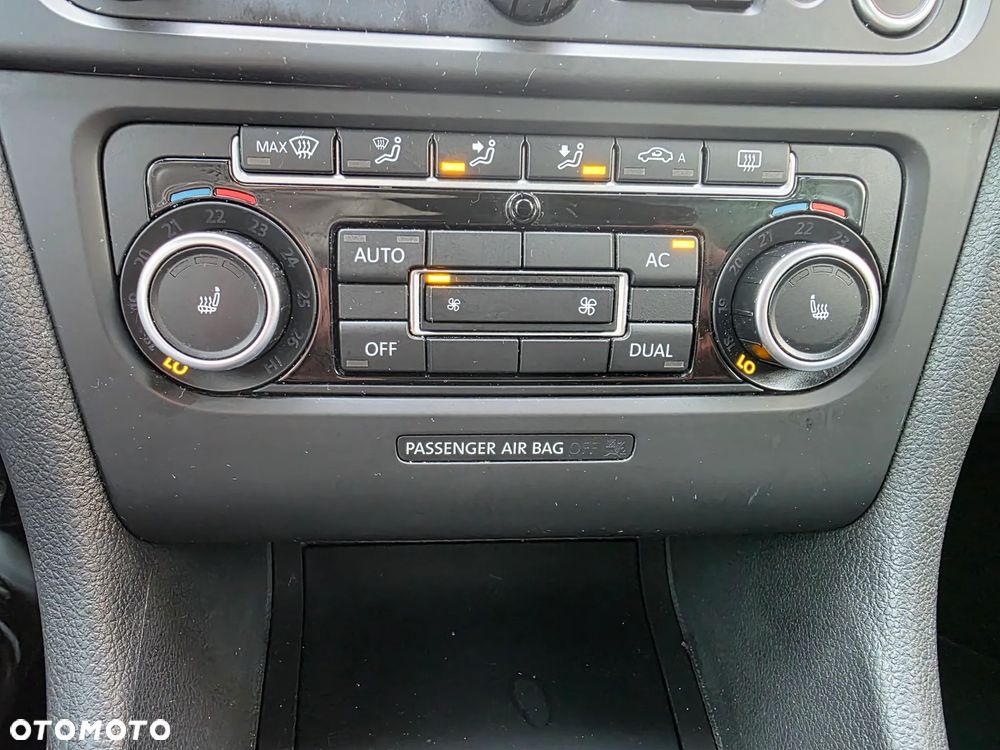 Volkswagen Golf 1.2 TSI BlueMotion Technology Style - 30