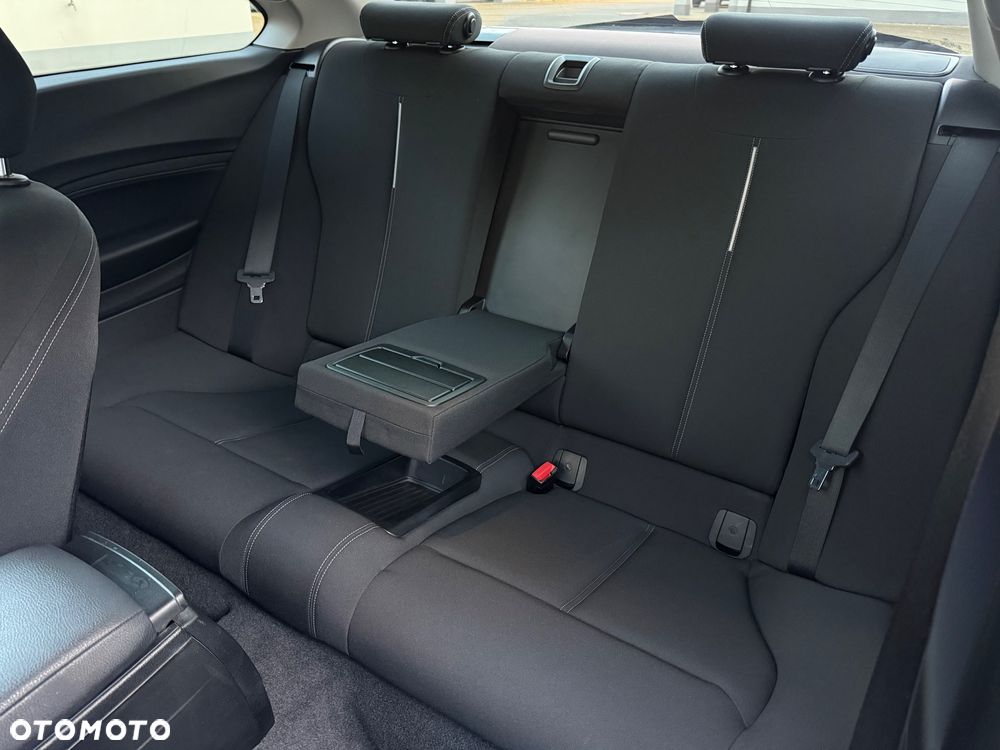 BMW Seria 2 218d Sport Line - 14