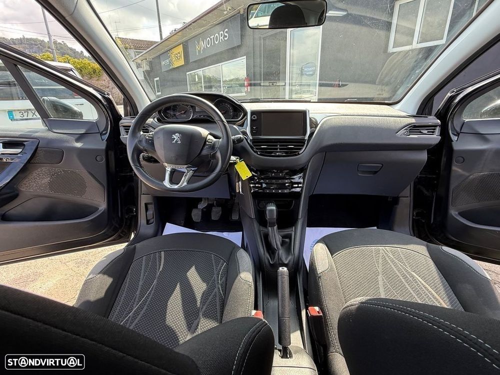 Peugeot 208 1.2 VTi SE Style - 41