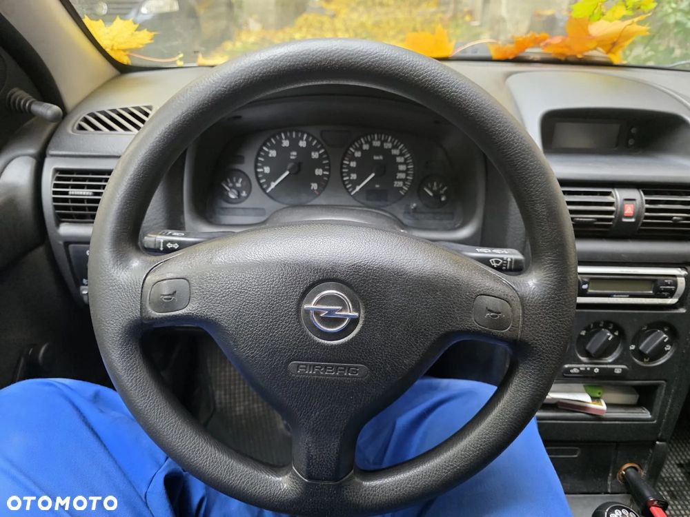 Opel Astra - 8