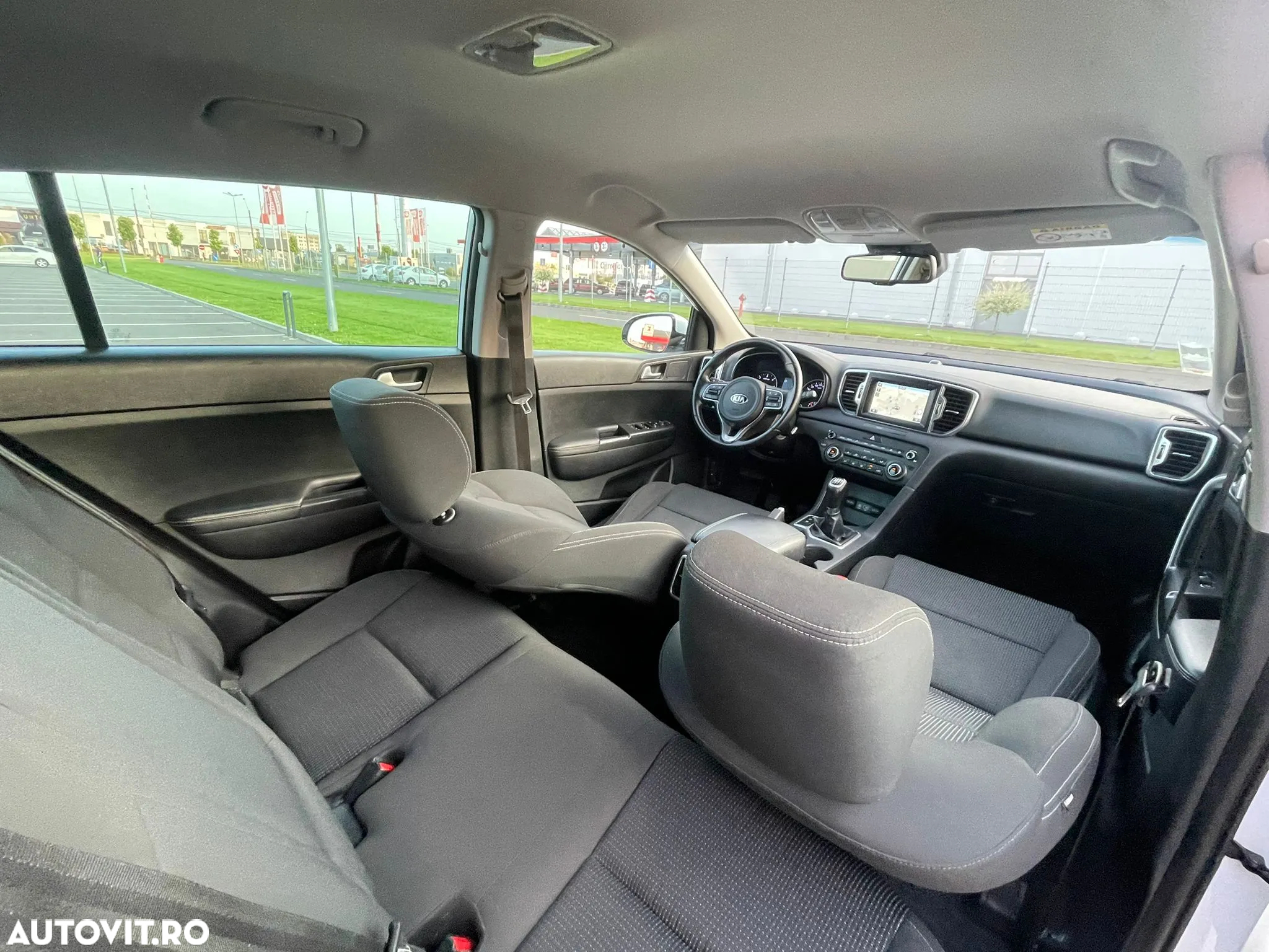 Kia Sportage 1.7 CRDI 2WD Dream-Team Edition - 10