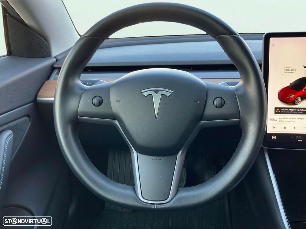 Tesla Model 3 - 11
