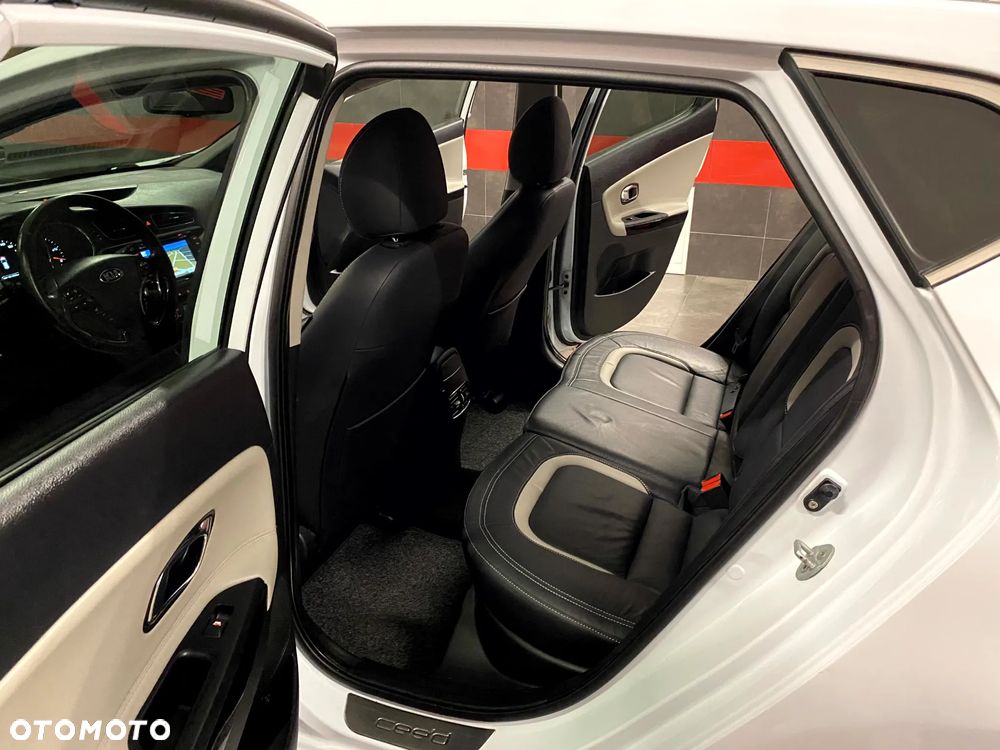 Kia Ceed 1.6 GDI Platinum Edition - 21