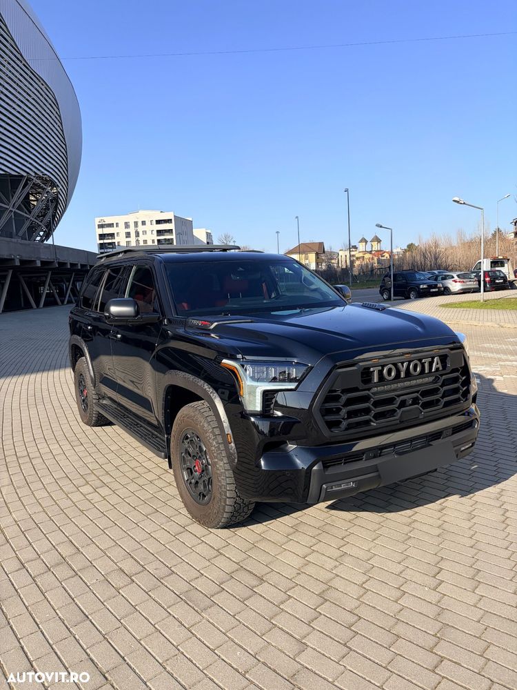 Toyota Sequoia - 29
