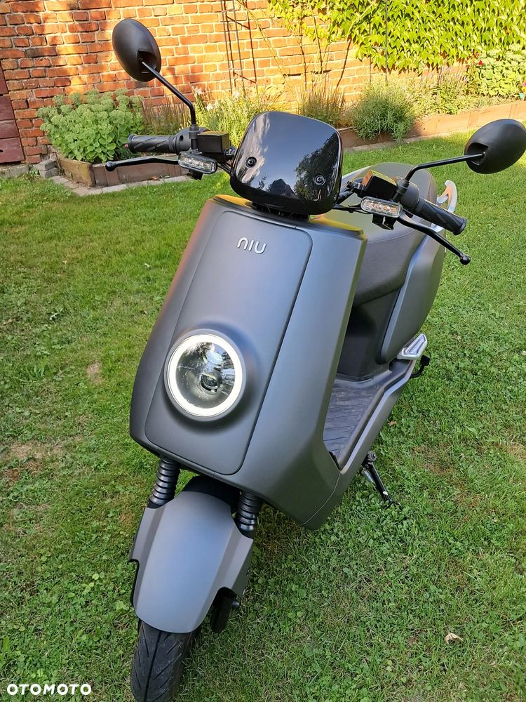 Niu NQI - 3