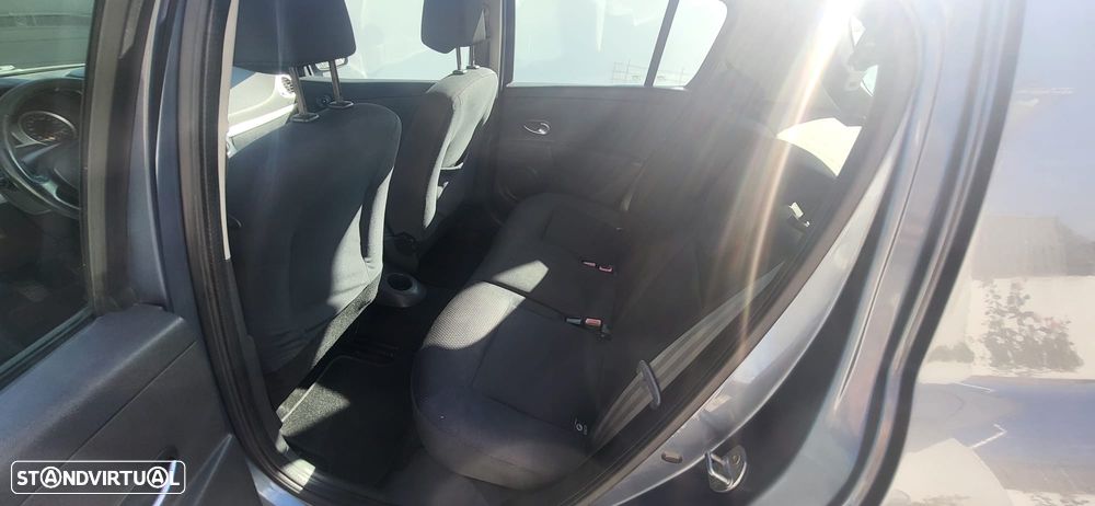 Renault Clio 1.5 dCi Dynamique Luxe - 15