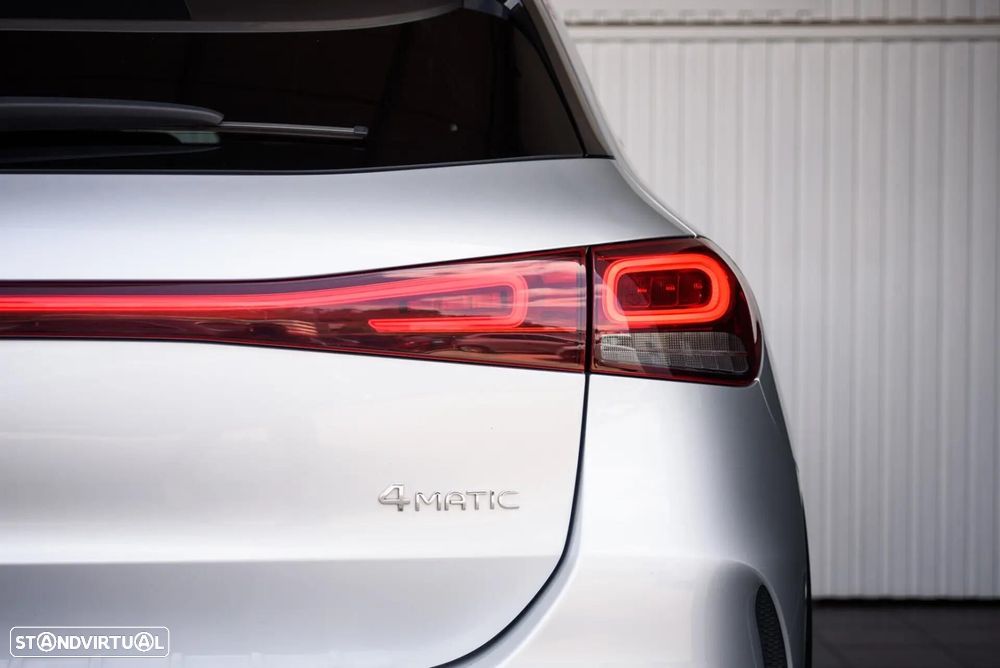 Mercedes-Benz EQA 300 4Matic AMG Line - 14