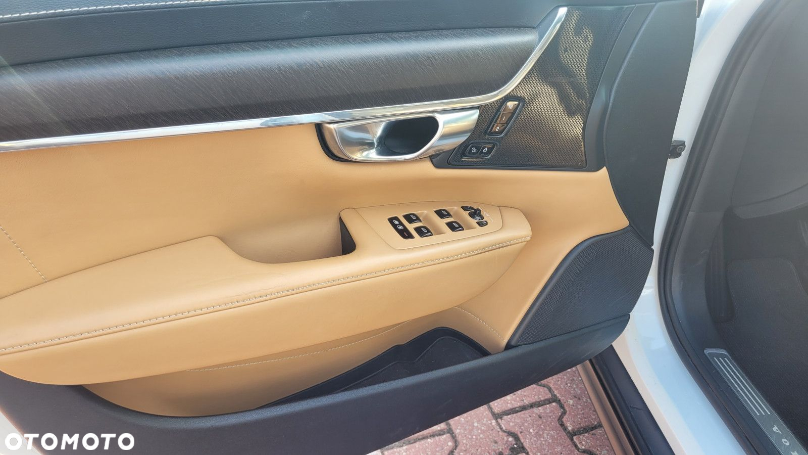 Volvo V90 Cross Country - 13