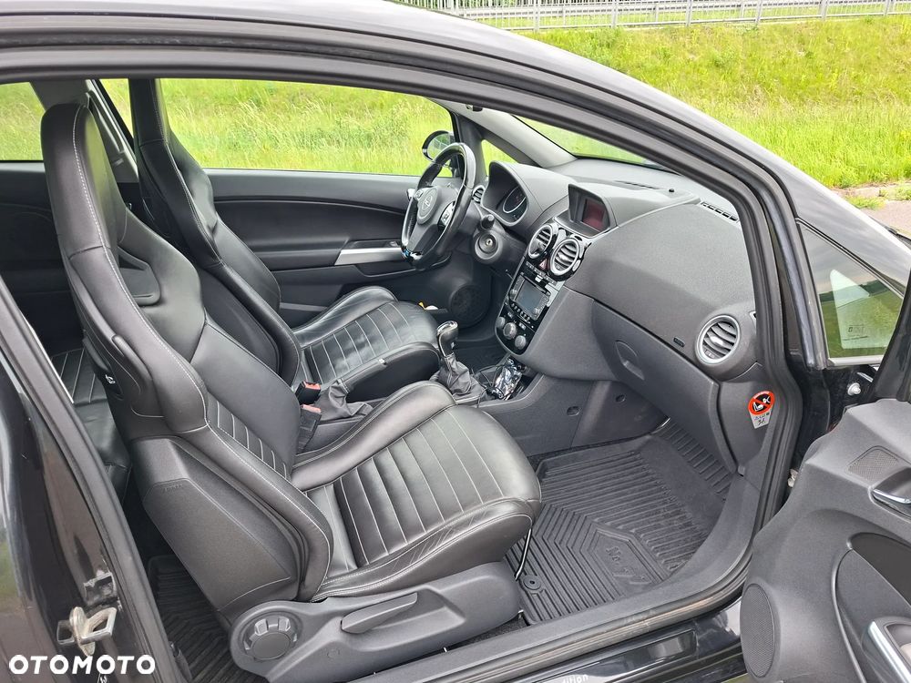 Opel Corsa 1.6 T OPC - 19
