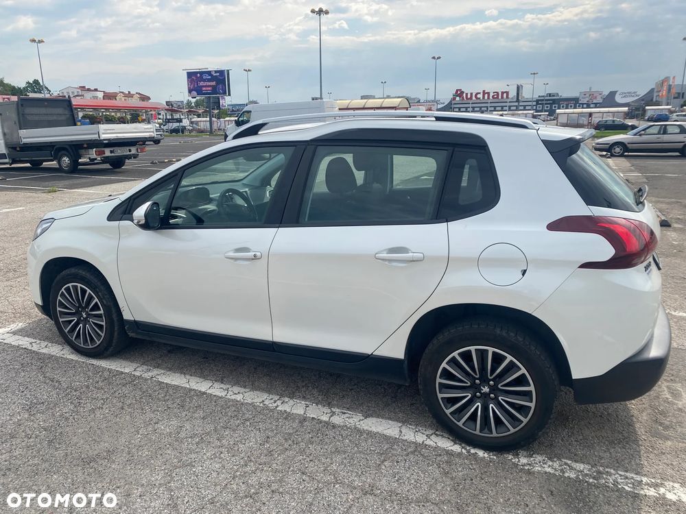 Peugeot 2008 1.2 Pure Tech GPF Allure S&S - 2