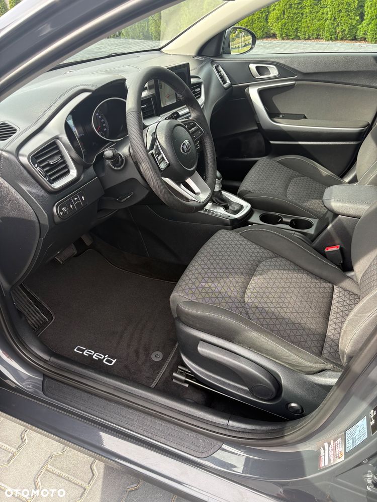 Kia Ceed 1.6 CRDi mHEV L Business Line DCT - 13
