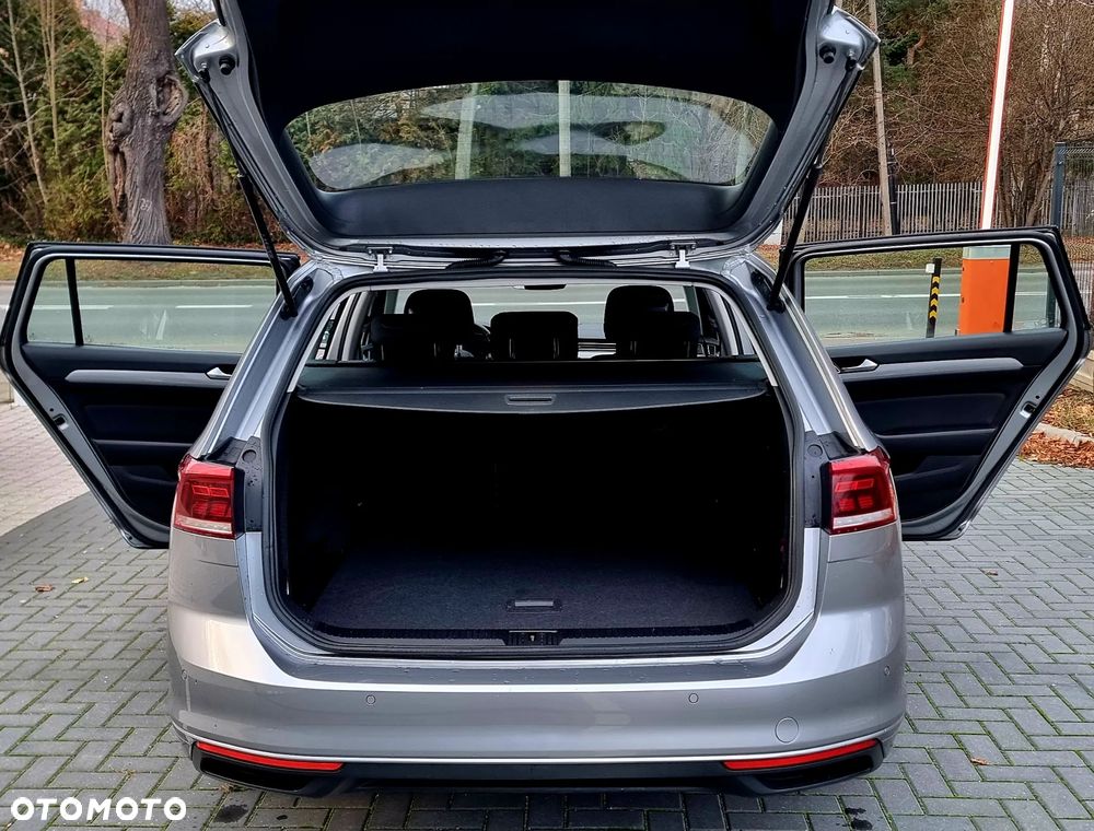 Volkswagen Passat Variant 2.0 TDI EVO Business - 9