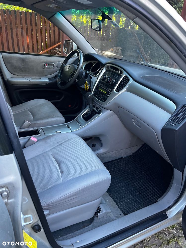 Toyota Highlander 3.3 V6 4WD Hybrid - 3