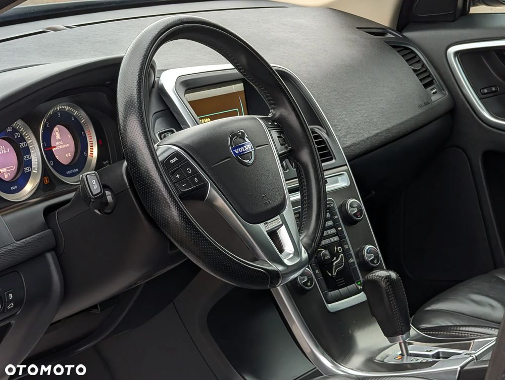 Volvo XC 60 D3 R Design - 20