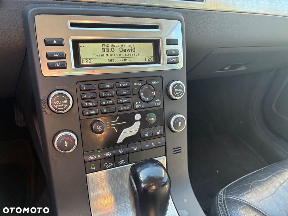 Volvo XC 70 D5 AWD Momentum - 22