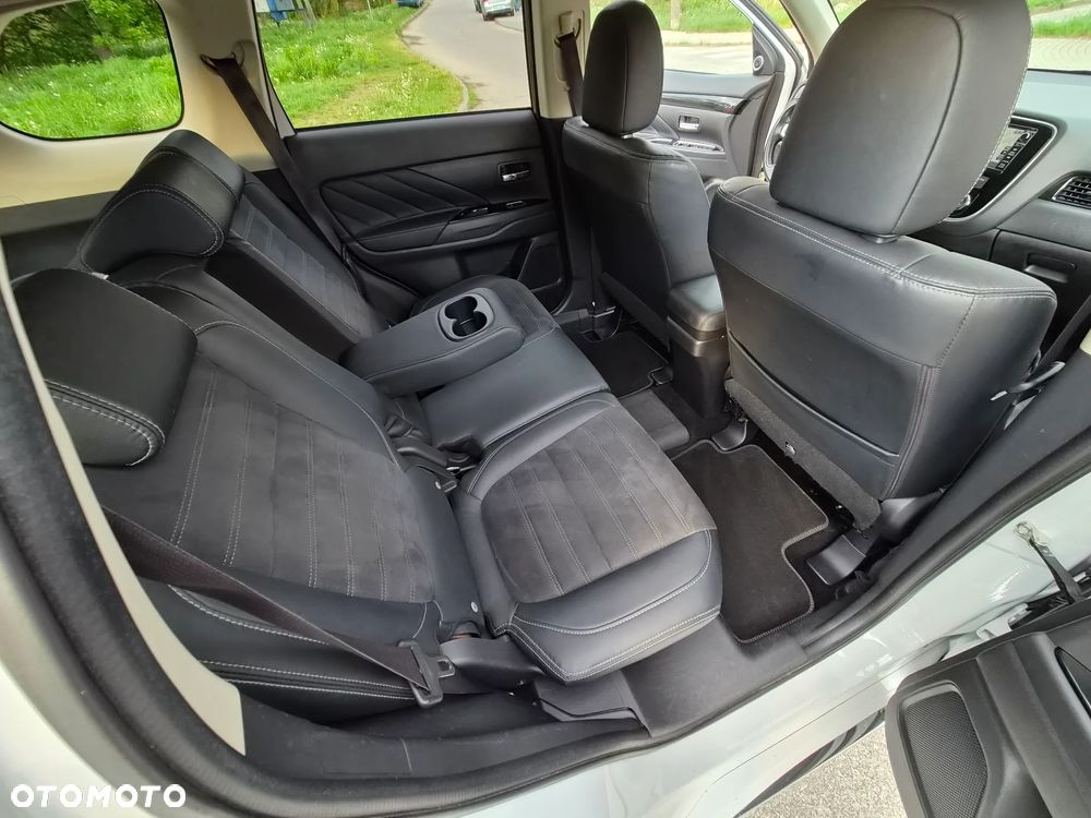 Mitsubishi Outlander - 7