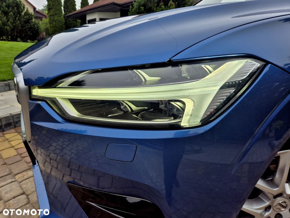 Volvo XC 60 D4 AWD R-Design - 32