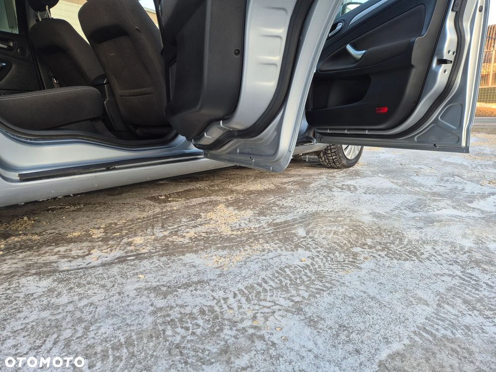 Ford Mondeo SW 2.0 TDCi Titanium - 25