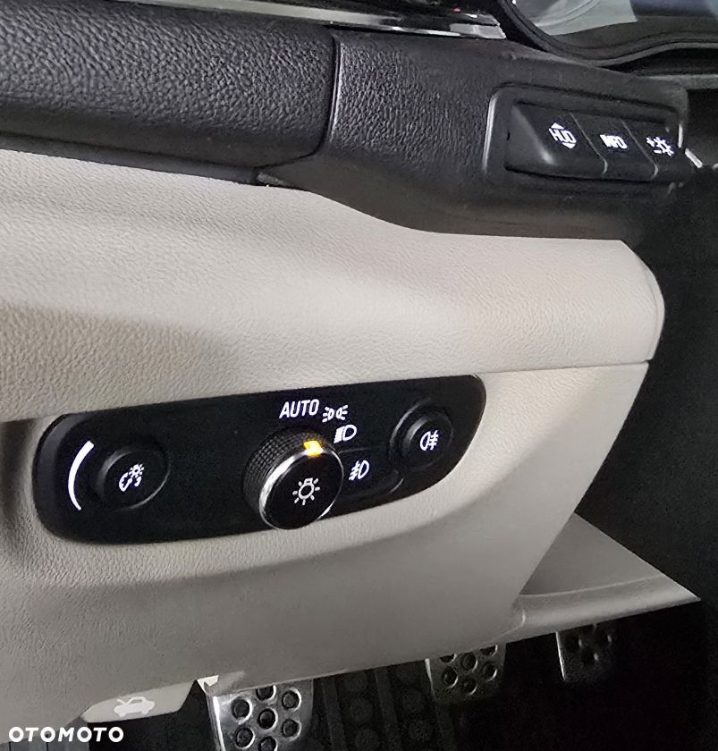 Opel Insignia 2.0 CDTI S&S - 33