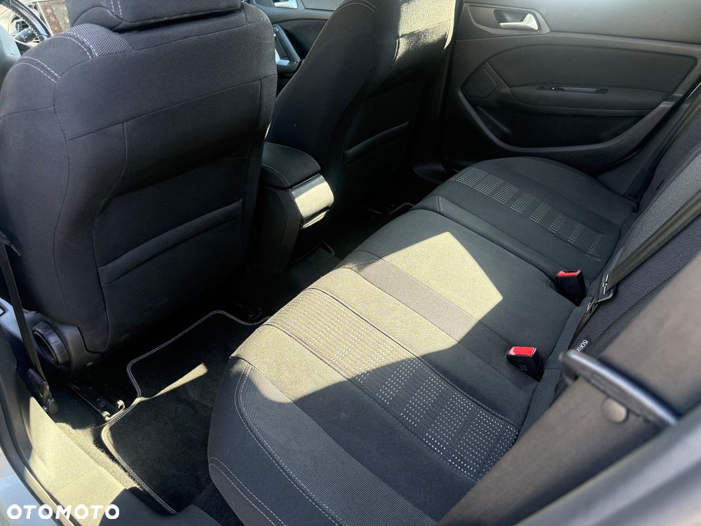 Peugeot 308 1.6 BlueHDi Allure S&S - 3