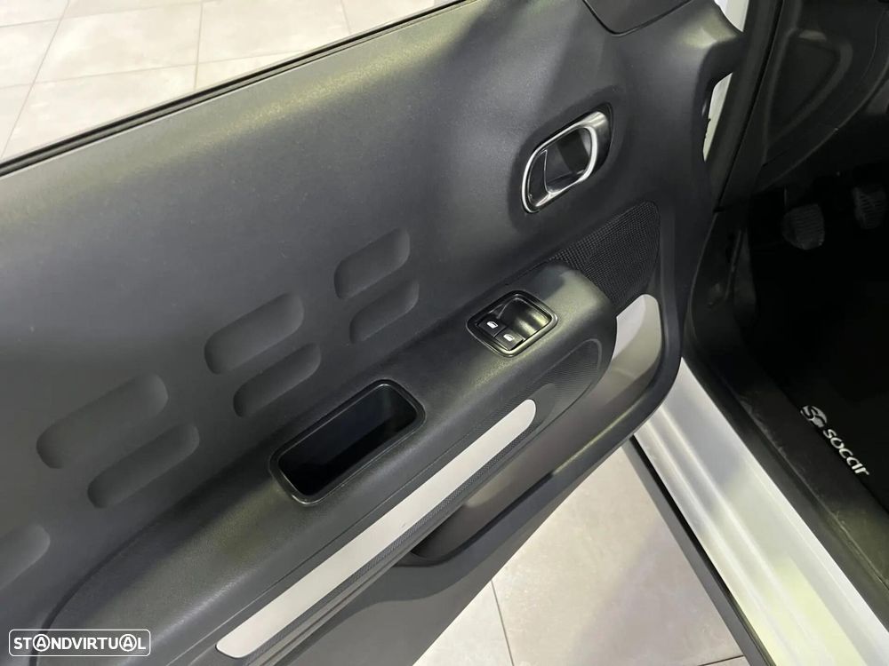 Citroën C3 1.2 PureTech Plus - 24