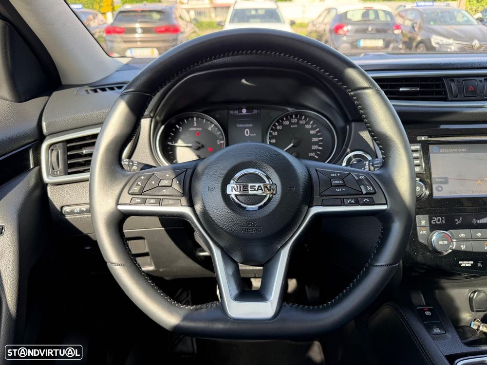 Nissan Qashqai 1.5 dCi N-Connecta J18 - 22