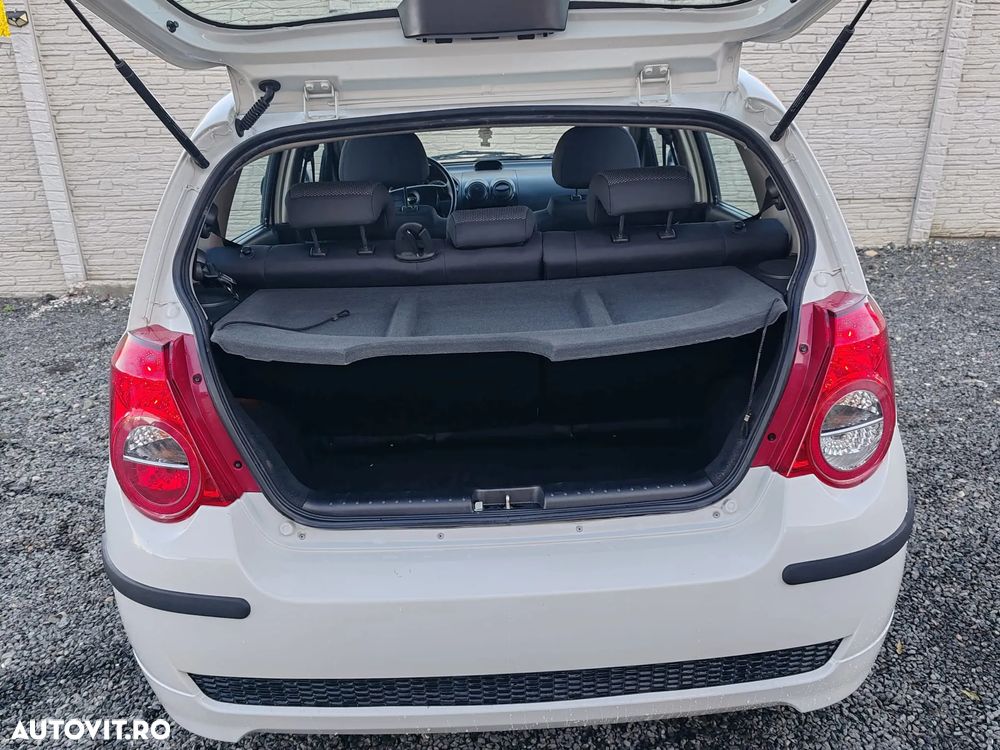 Chevrolet Aveo - 5