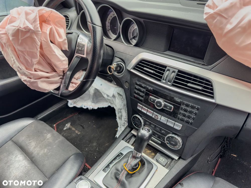 Mercedes-Benz Klasa C 220 CDI DPF Automatik Avantgarde - 15
