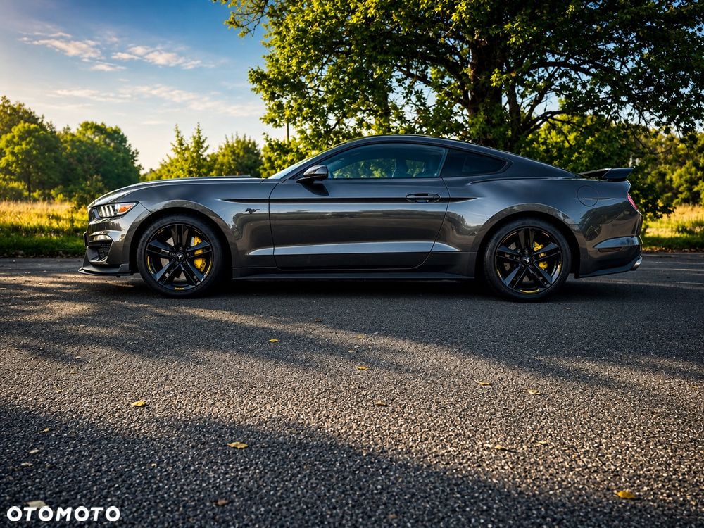 Ford Mustang - 2