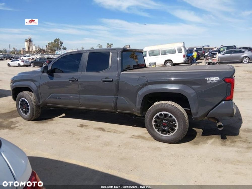 Toyota Tacoma - 2