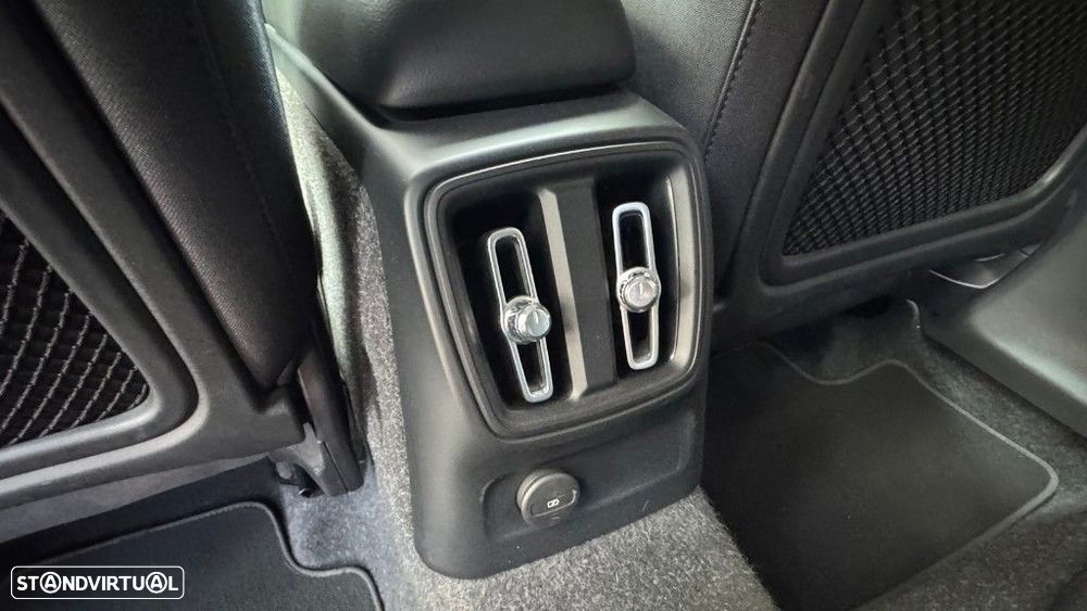 Volvo XC 40 1.5 T4 PHEV Inscription Expression - 14