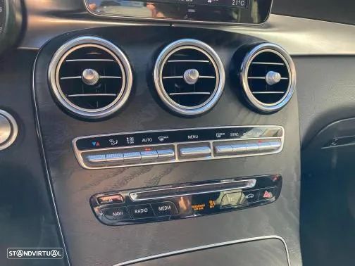 Mercedes-Benz GLC 250 d 4Matic 9G-TRONIC AMG Line - 24