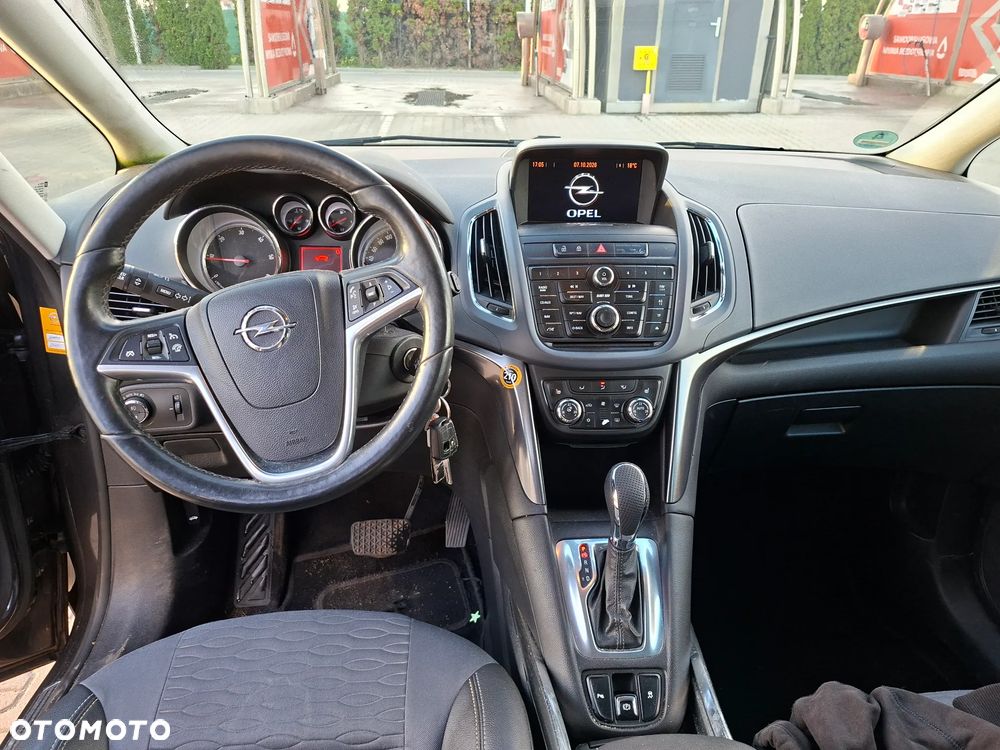 Opel Zafira - 8