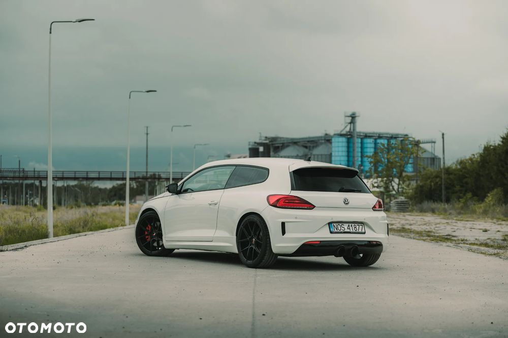 Volkswagen Scirocco 2.0 TSI BMT Perfectline R-Style - 3