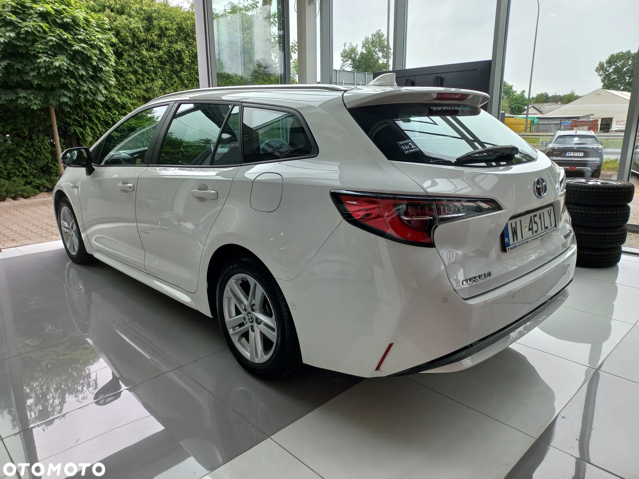 Toyota Corolla - 5