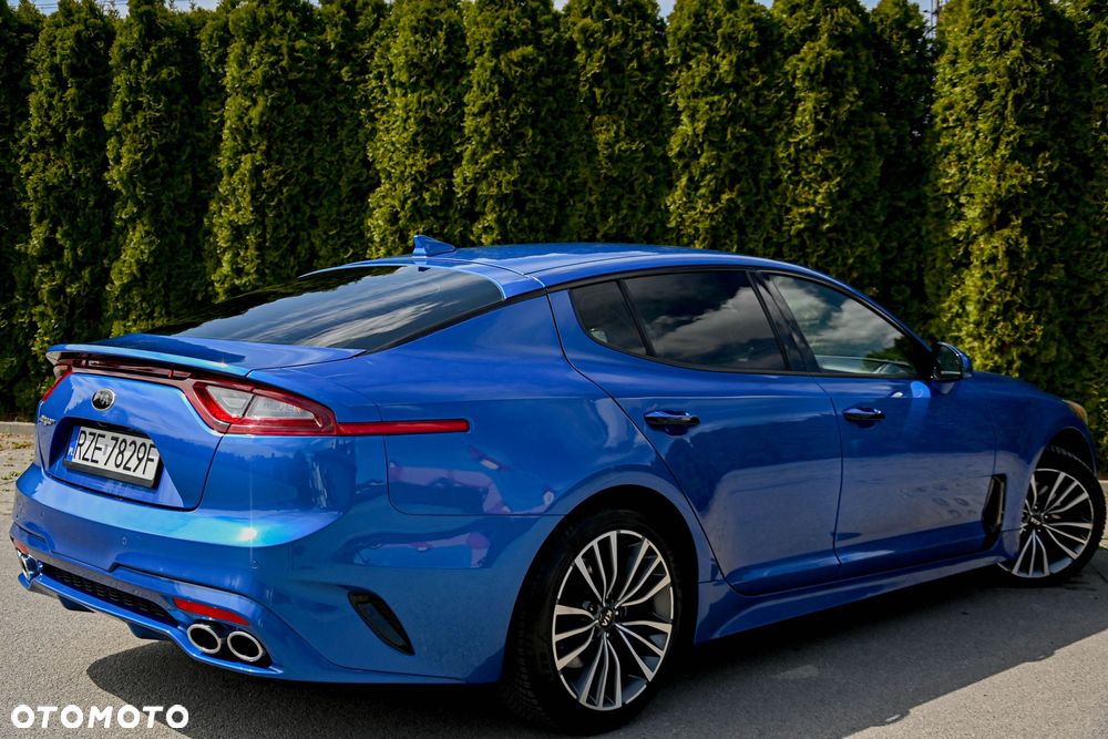 Kia Stinger - 9