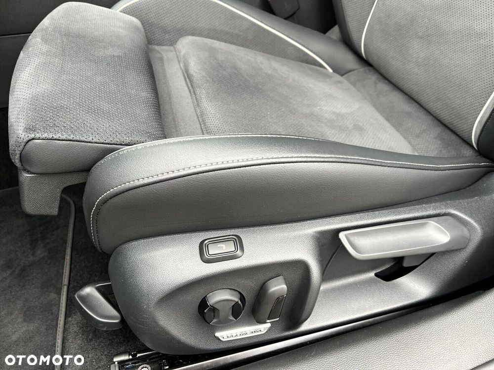 Volkswagen Passat Variant 2.0 TDI SCR Business Plus DSG - 11