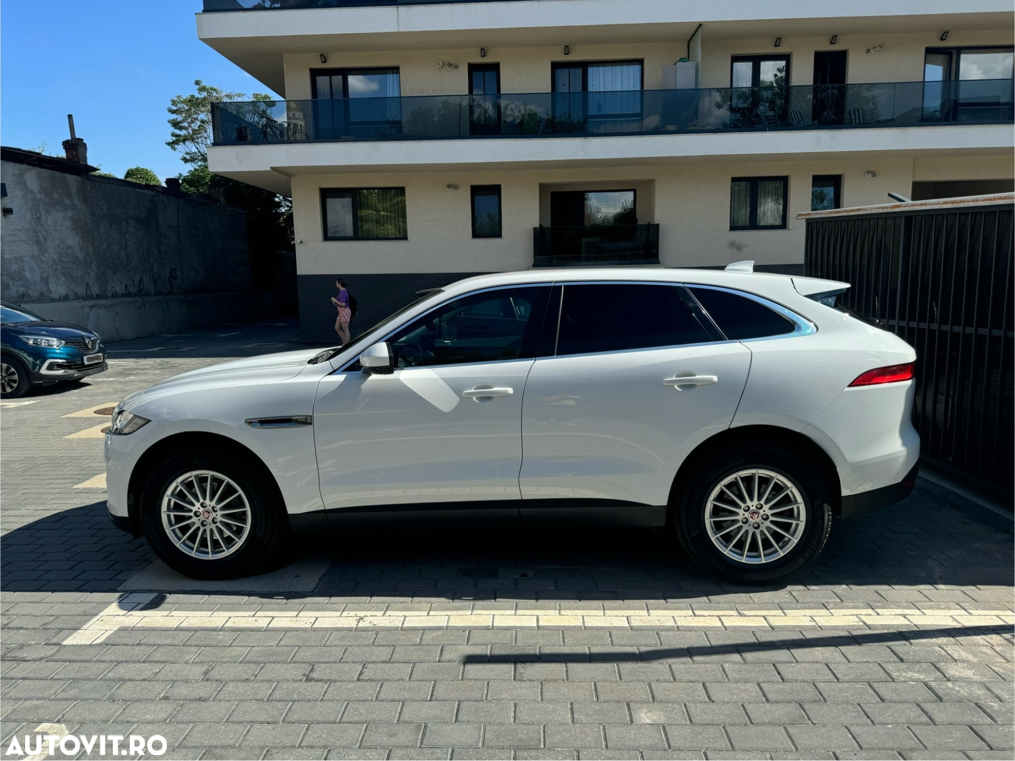 Jaguar F-Pace 20d AWD Pure - 5