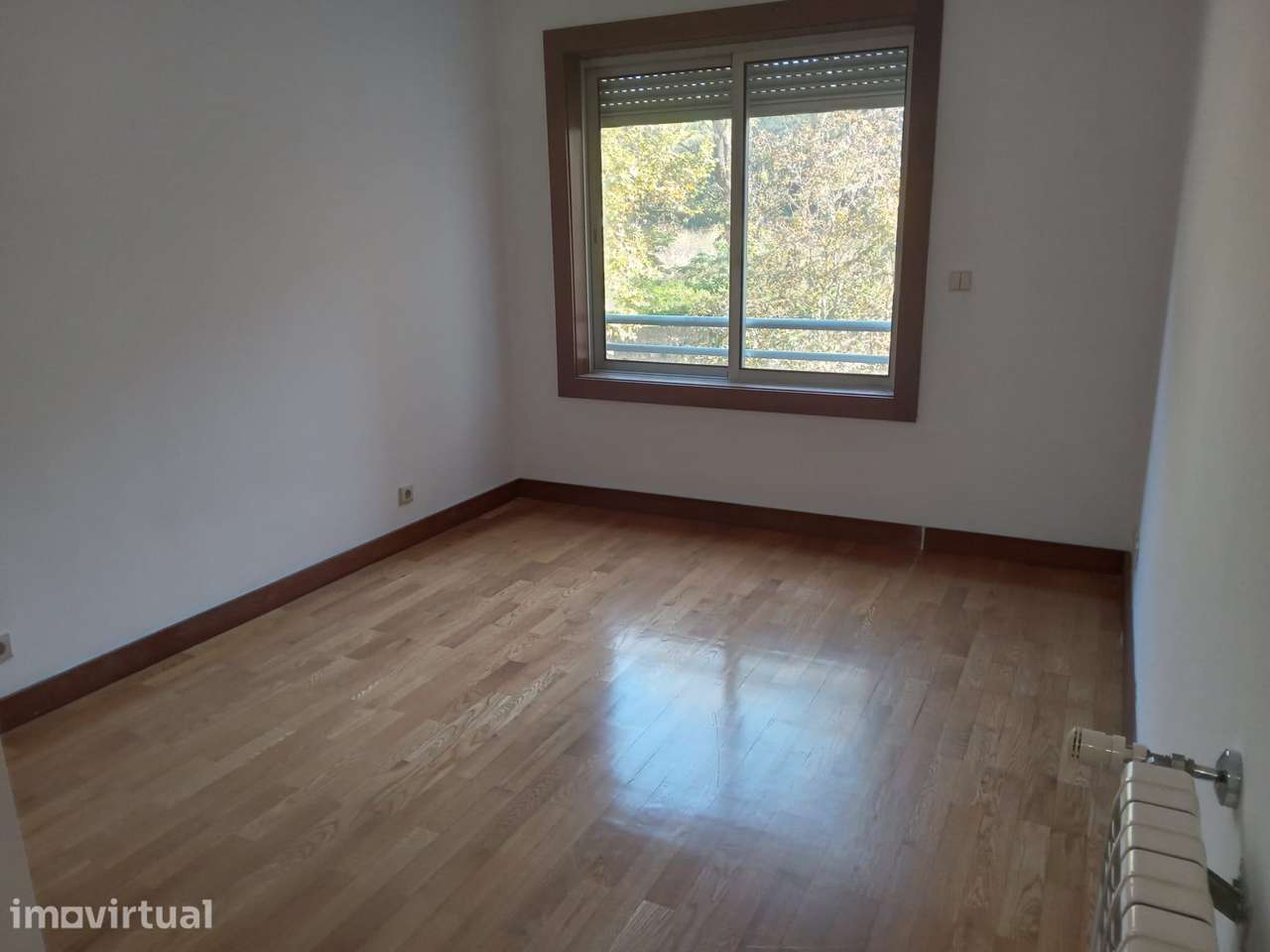 Excelente Apartamento T3 com Áreas Generosas e Ótima Luminosidade. - Grande imagem: 3/27