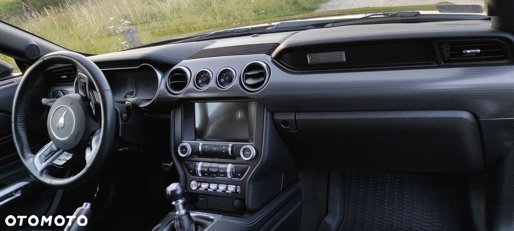 Ford Mustang 5.0 V8 GT - 17