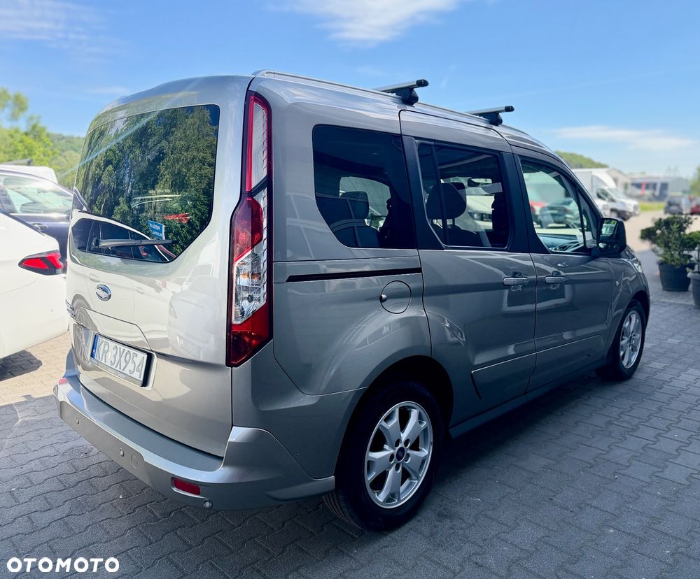 Ford Tourneo Connect 1.5 TDCi Titanium - 5