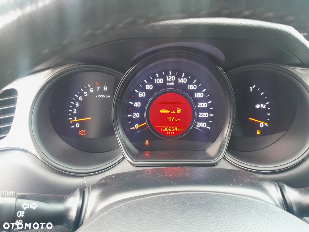 Kia Ceed 1.6 GDI Dream-Team Edition - 18