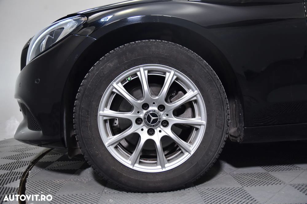 Mercedes-Benz C - 13