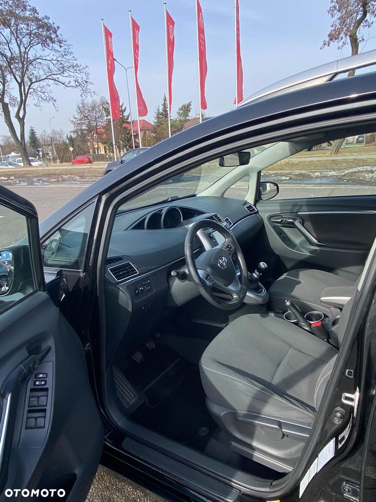 Toyota Verso 1.8 Premium 7os - 8