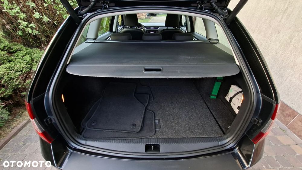 Skoda Octavia 2.0 TDI 4x4 DSG Style - 12