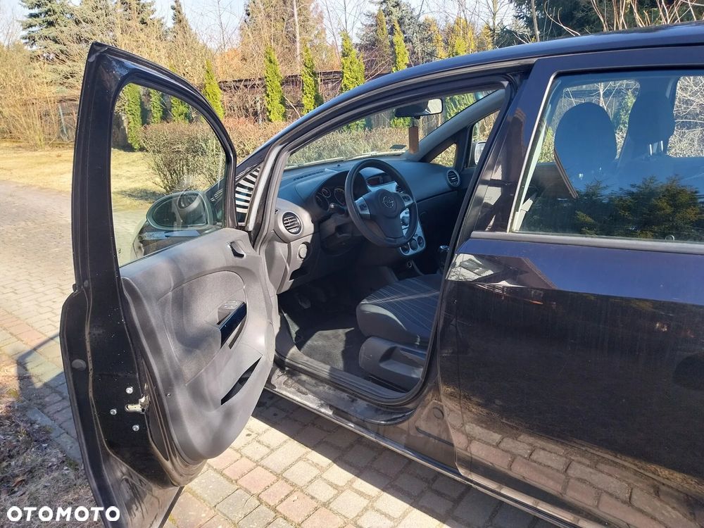 Opel Corsa 1.2 16V Cosmo - 2