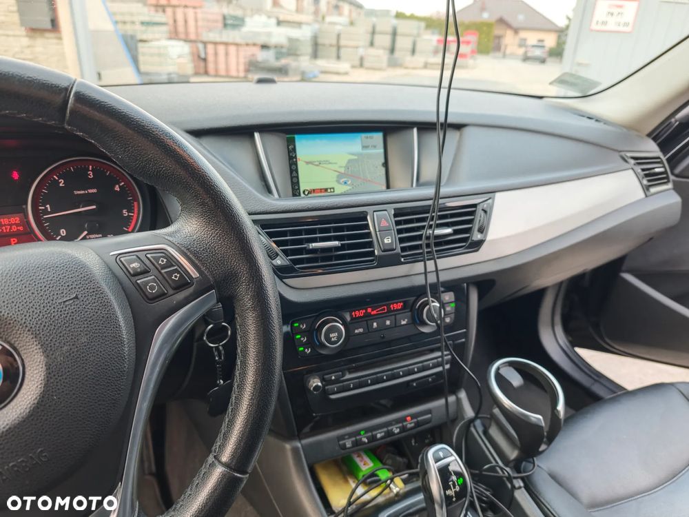 BMW X1 xDrive18d - 10