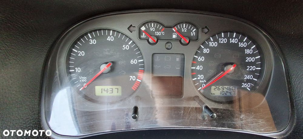 Volkswagen Golf 1.6 - 7